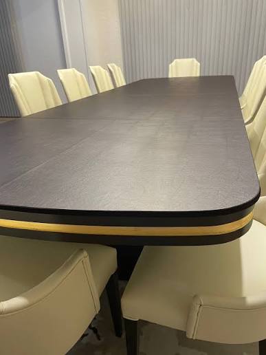 A finished custom table pad.